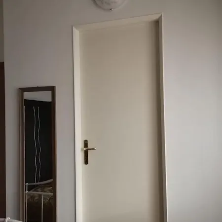 Διαμέρισμα L&l *